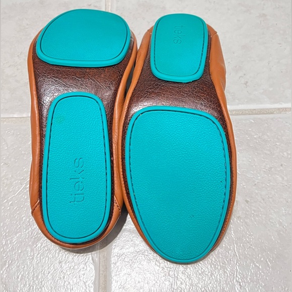 TIEKS IN CHESTNUT - Picture 3 of 4
